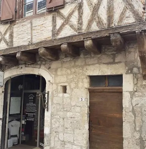 Апартаменты L'edredon De Josephine Montcuq